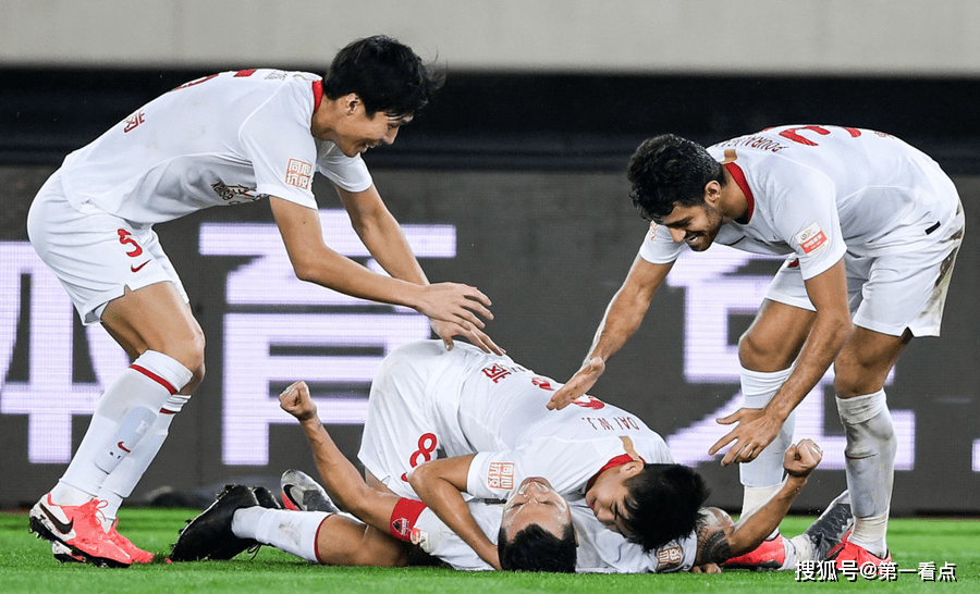 爱游戏APP-今夜突围战来临，那不勒斯围绕中超再遭质疑，媒体盛赞，医务组通报恢复(王菲邮差国语版)
