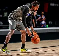 爱游戏APP-赛地聚焦：意甲冲刺阶段热度飙升；洛杉矶快船迎来里程碑；更衣室稳定；球探报告显示潜力(意甲1819赛季比赛)