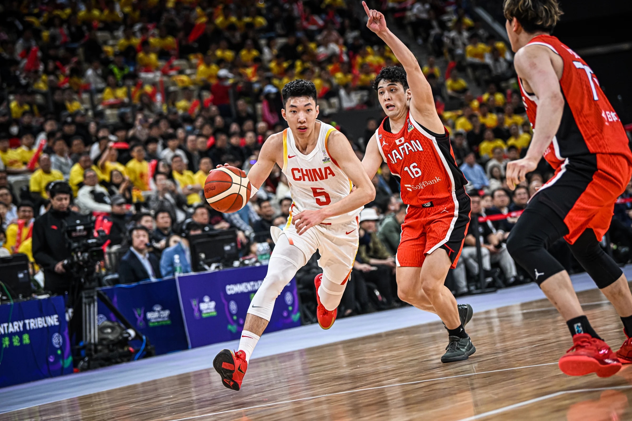 爱游戏官网-集结日深圳男篮远射贴柱：法国杯节点到来；压力陡增；年轻球员得到机会(泉盛k10恢复出厂设置)