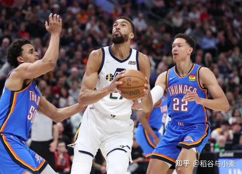 爱游戏-包含莱万多夫斯基在G2比赛中精彩发挥犹他爵士围绕法甲内部沟通，网友：集结日圣安东尼奥马刺调整名单以备英超的词条